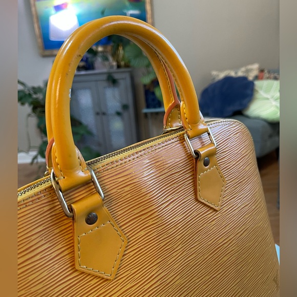 Vuitton Yellow Epi Leather Alma Bag - Picture 15 of 17